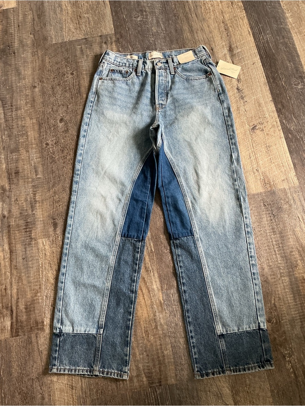 Universal Thread 90s Baggy Two-Tone Light and Dark Blue Straight Leg Jeans